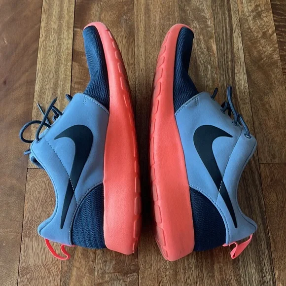 Nike Roshe Run **Rare Color** - Picture 3 of 7